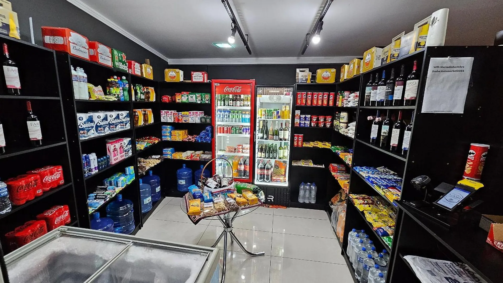 Apartamento Para Casais, Predio Beira Mar, Em Frente A Roda Gigante Balneário Camboriú